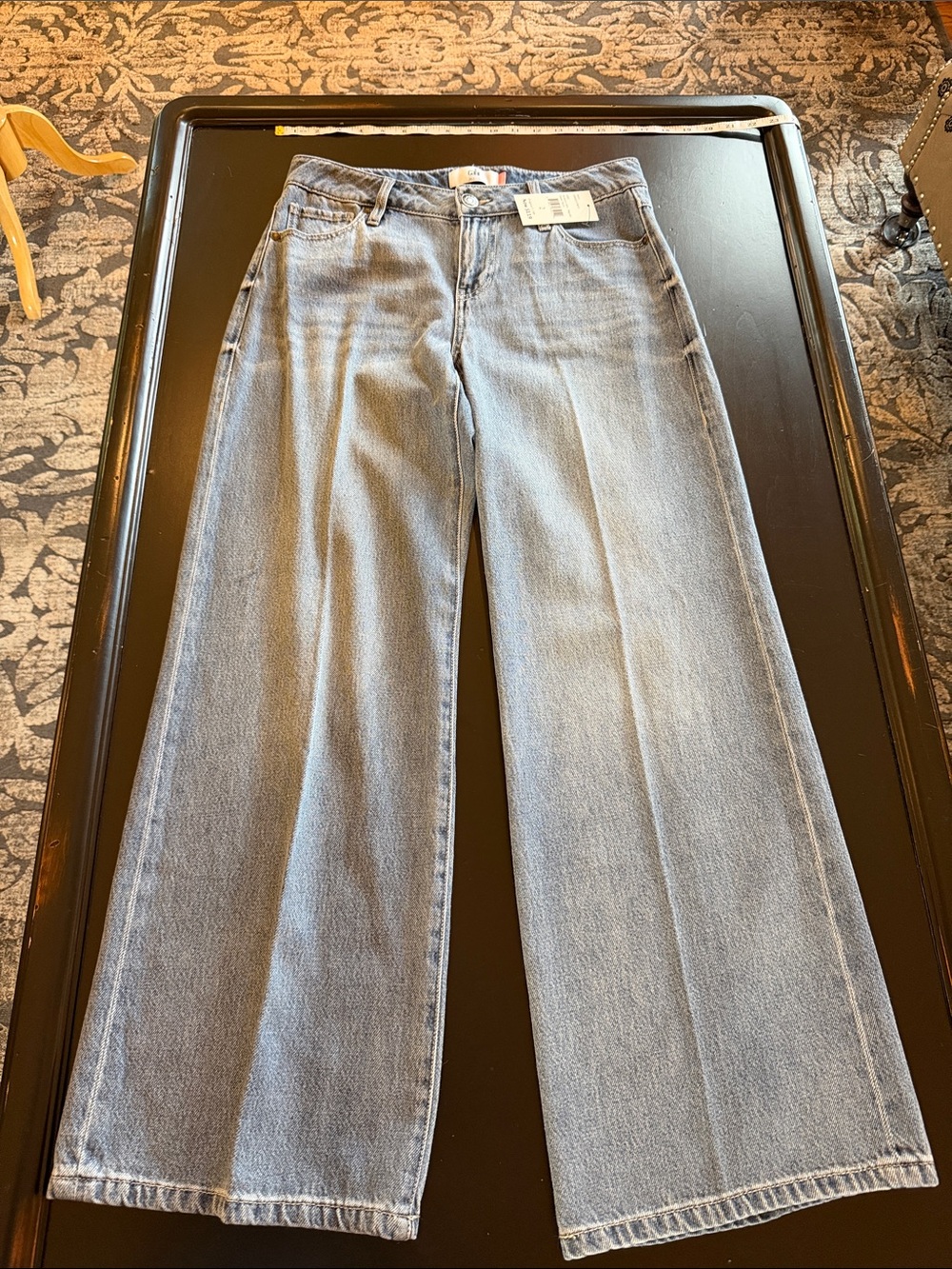 Cabi Ashbury Women’s Wide Leg Jeans in Light Blue